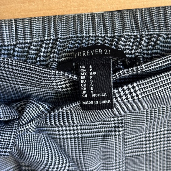 Forever 21 Gray Plaid Shorts with Front Tie - Picture 3 of 3